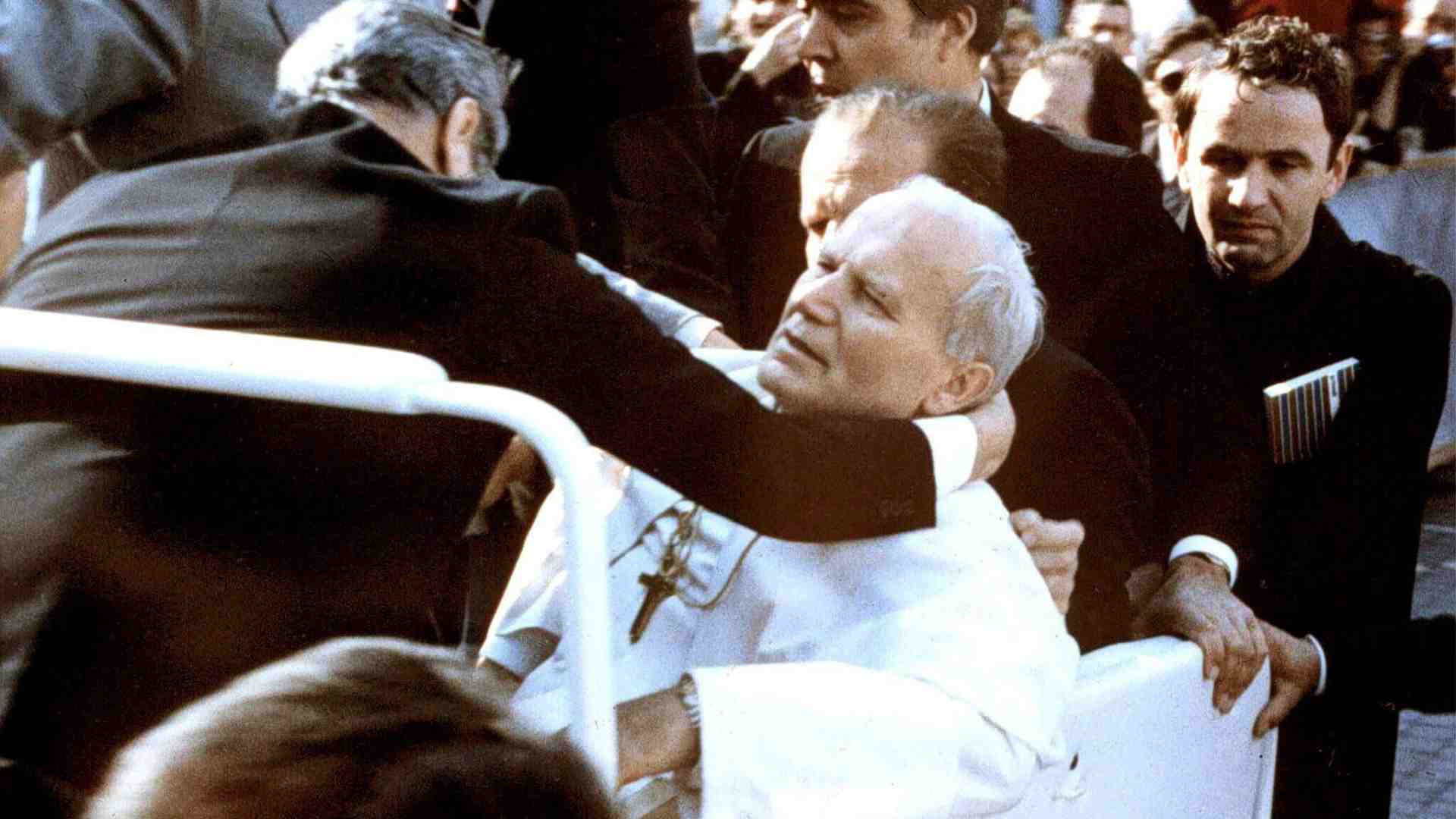 Il libro di Ilario Martella sull’attentato a Wojtyla e l’unica tesi plausibile sul caso Orlandi