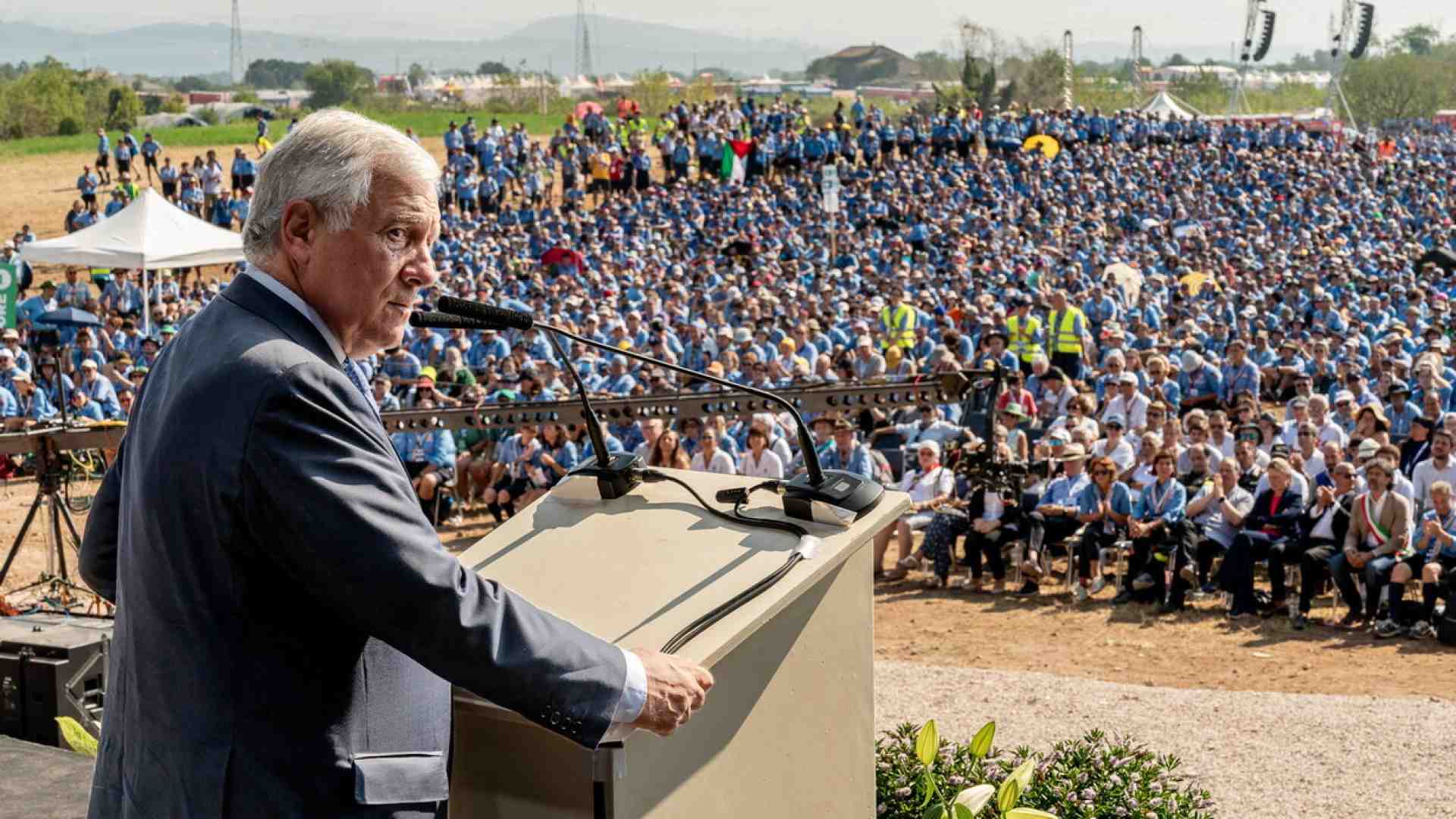 Forzisti sul Veneto. Il piano di Tajani e Tosi per ingraziarsi i cattolici preoccupa perfino Zaia