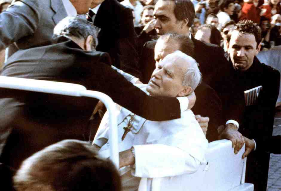 Il libro di Ilario Martella sull’attentato a Wojtyla e l’unica tesi plausibile sul caso Orlandi
