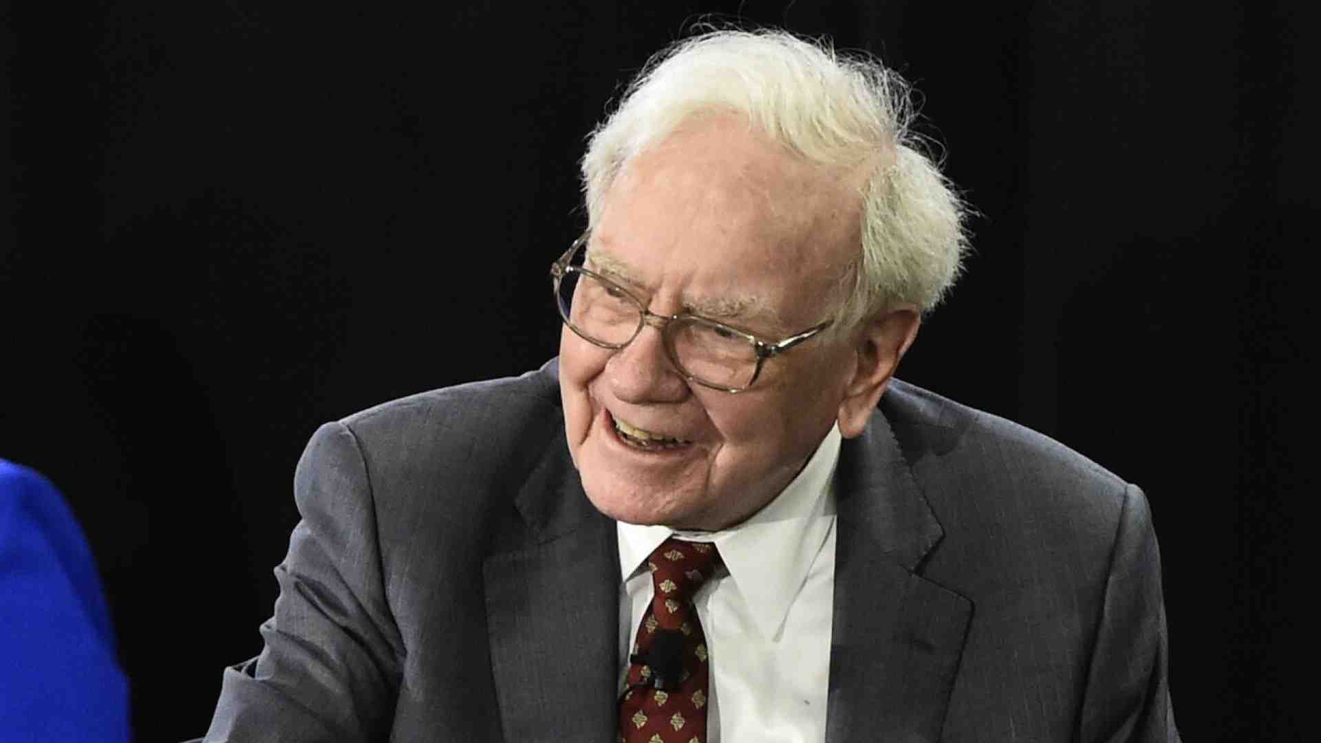 Riflessioni su uguaglianza e ricchezza a partire da Warren Buffett (94 anni domani)