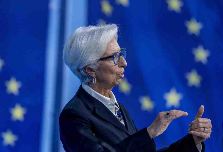 L'urgenza di tagliare ancora i tassi d'interesse