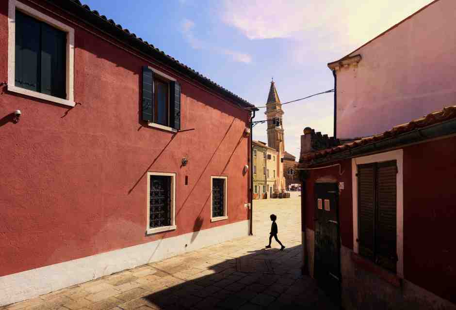 Cosa rischia chi punta più sui pensionati che sugli immigrati. Uno studio