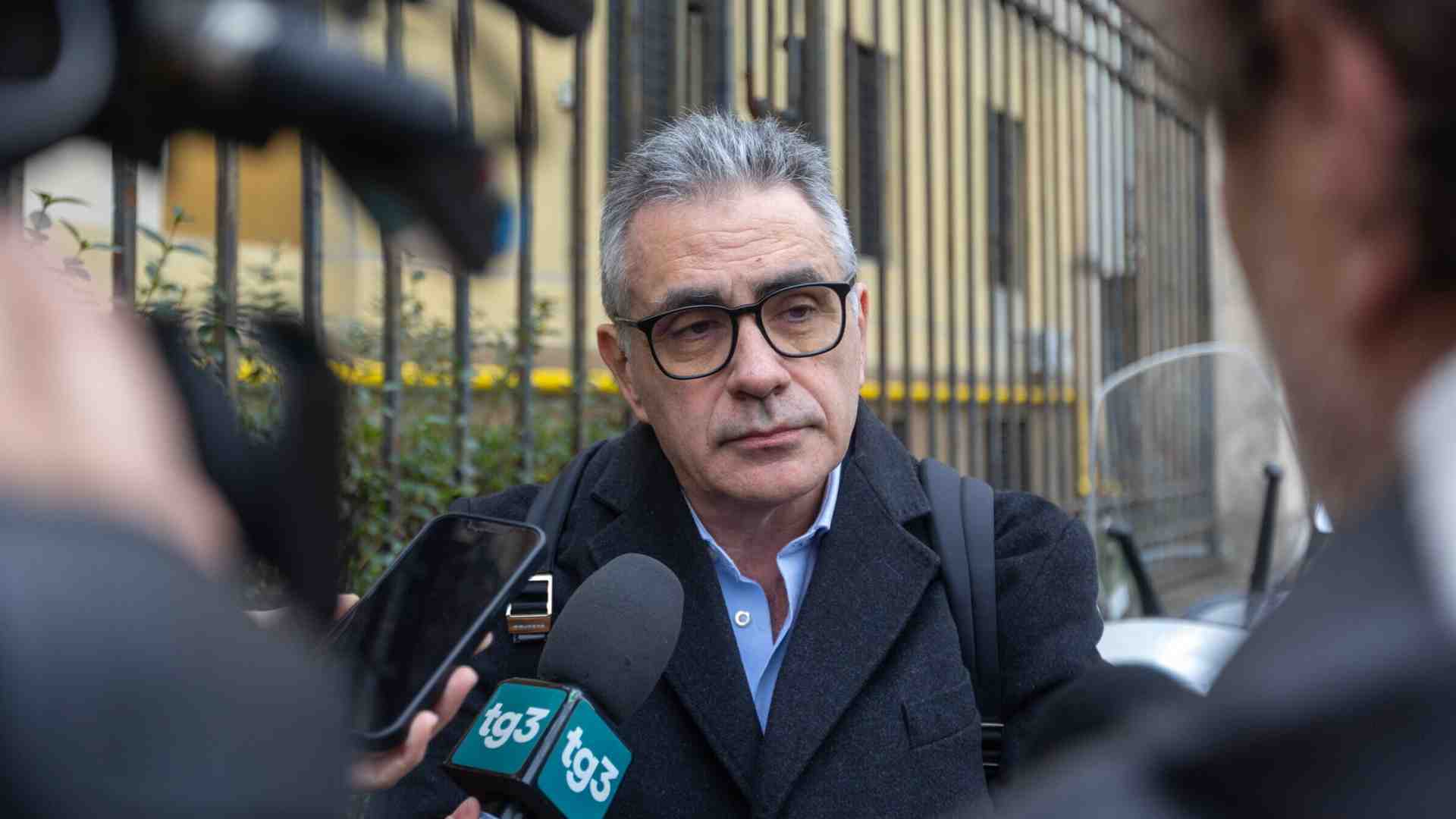 Pregliasco preso a sassate. Se l'estremismo vuole mettere a tacere la scienza