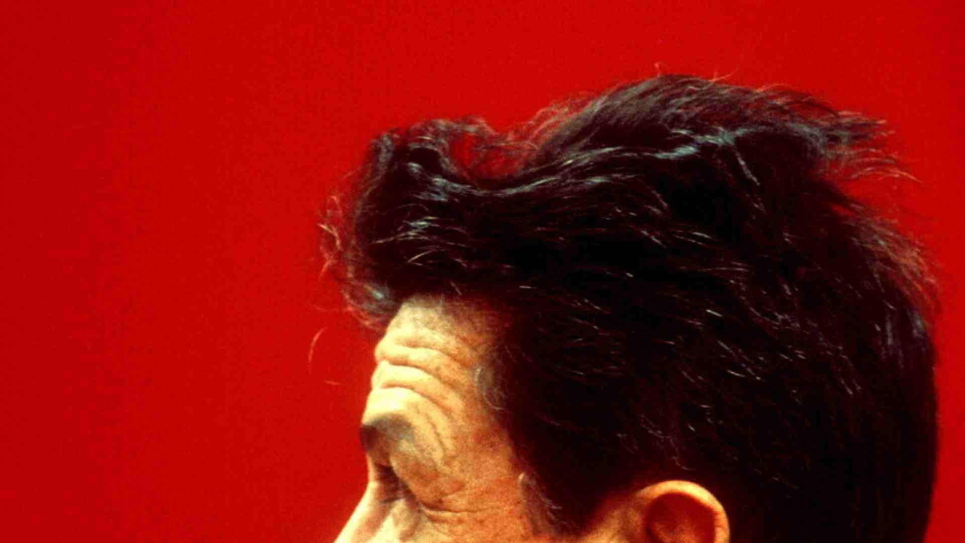 Enrico Berlinguer, un mito che va bene per tutti: ognuno ha la sua versione