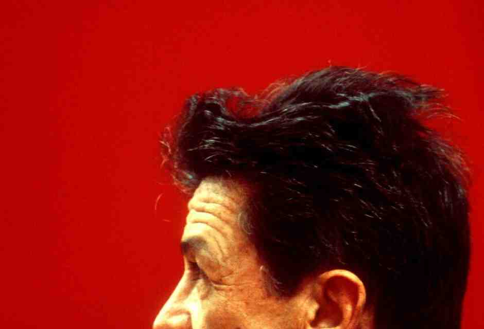 Enrico Berlinguer, un mito che va bene per tutti: ognuno ha la sua versione