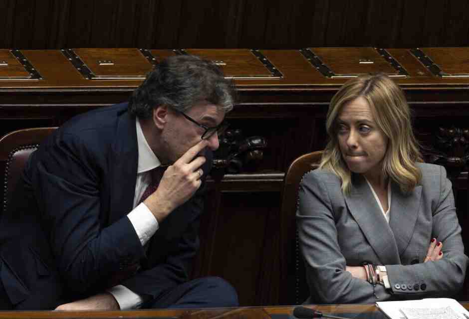 Sostegno alle imprese, pensioni minime e privatizzazioni. Le ipotesi del governo per la Manovra