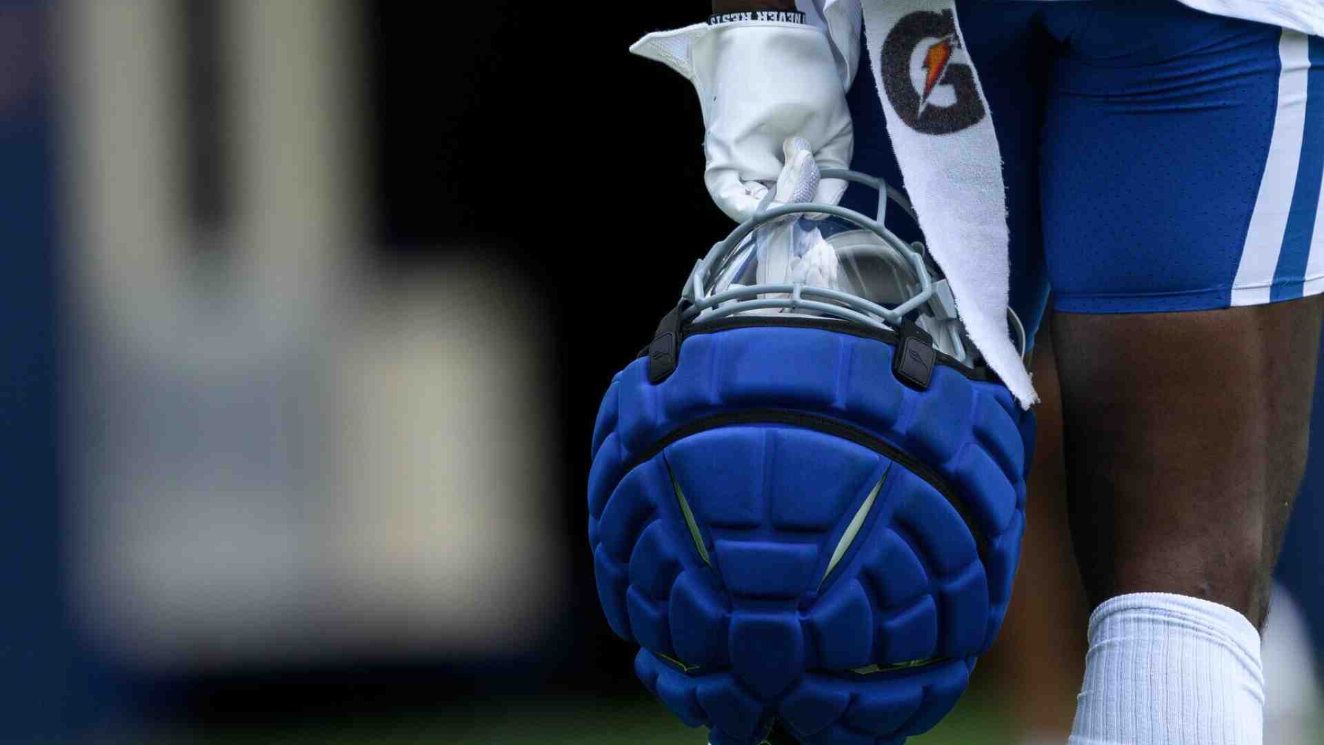 Conta più lo show o la salute? L'Nfl si interroga sui guardian caps