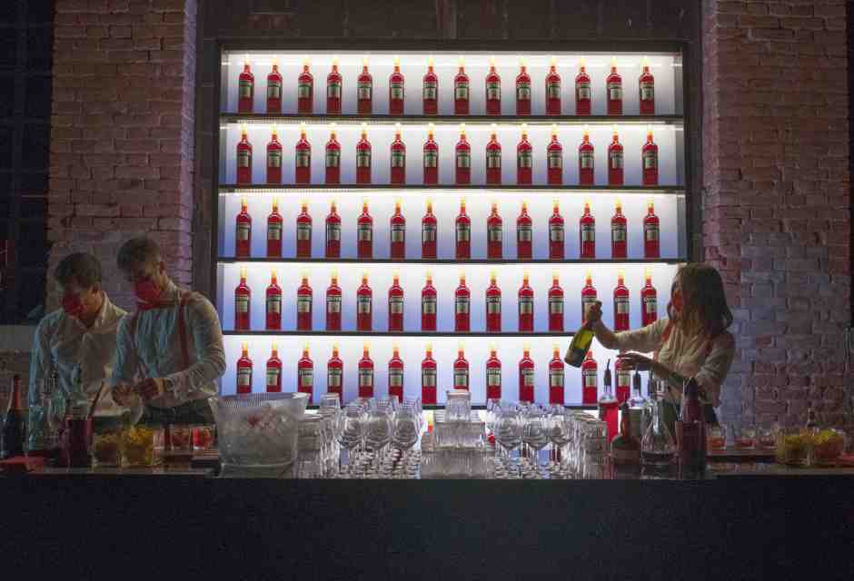 Altro che Sala Grande, alla Mostra di Venezia la vera calca è quella che per intrufolarsi alle feste