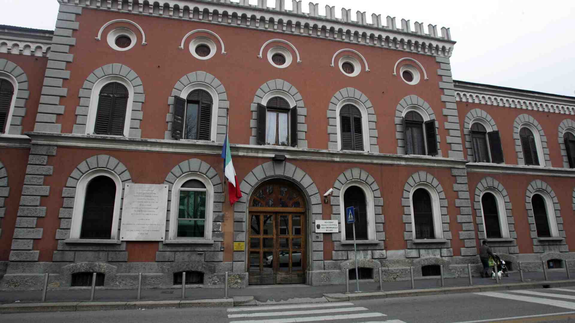 Un detenuto è morto carbonizzato nel carcere di San Vittore