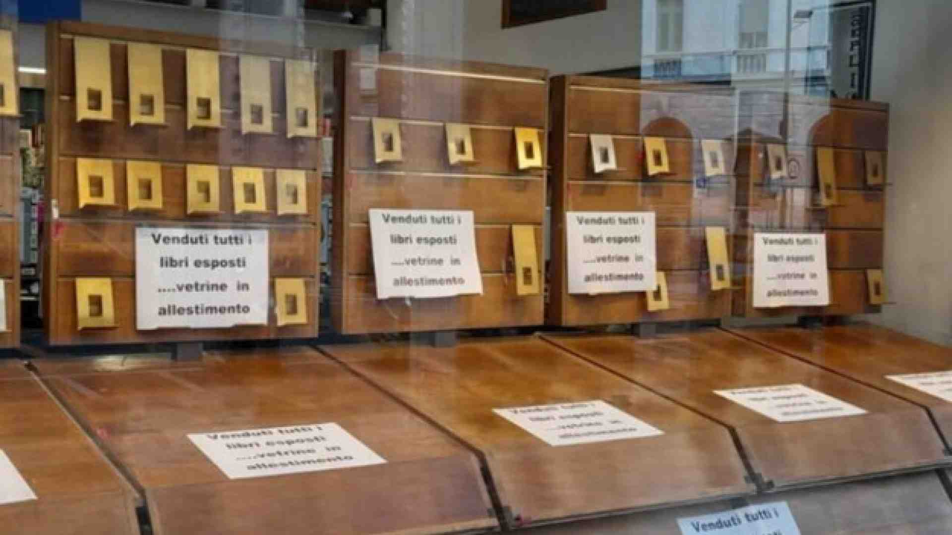 Opposte anime gemelle della bibliomania