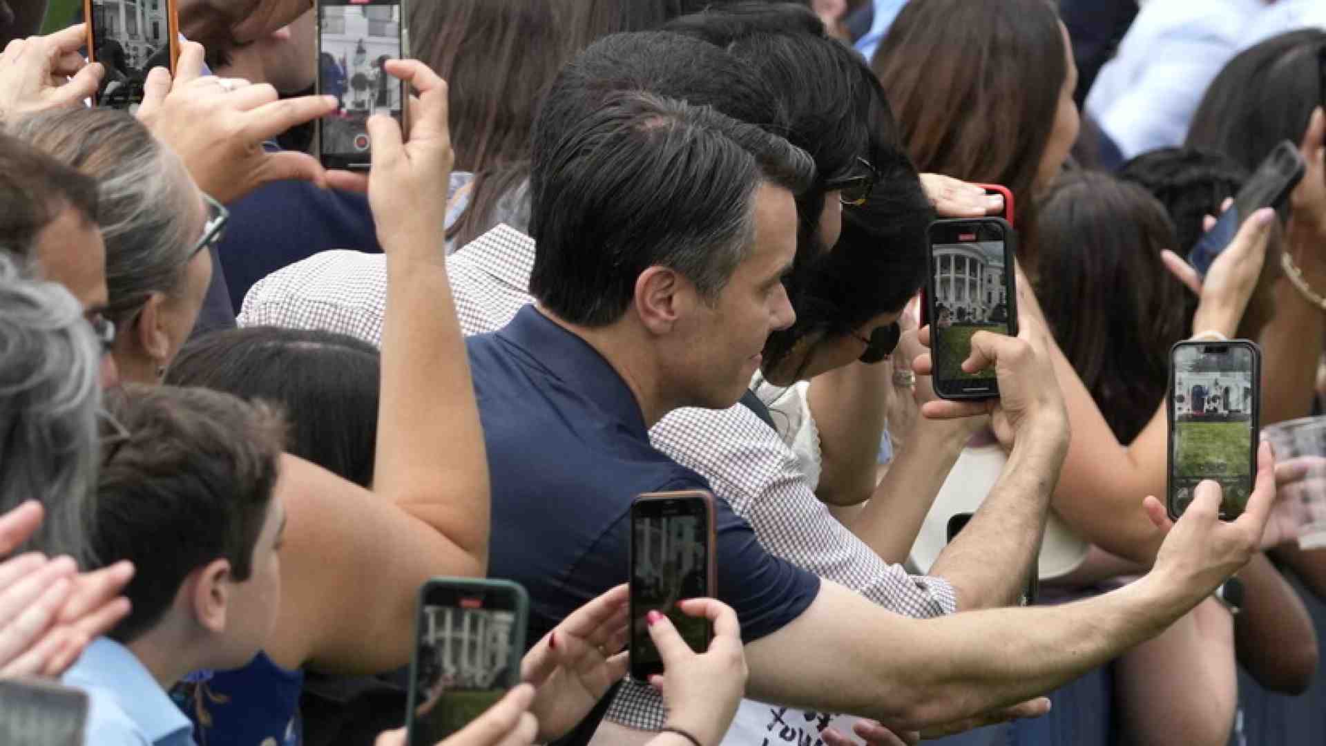 Il digitale ci ha tradito. Rende tutto più immediato mediando ogni cosa