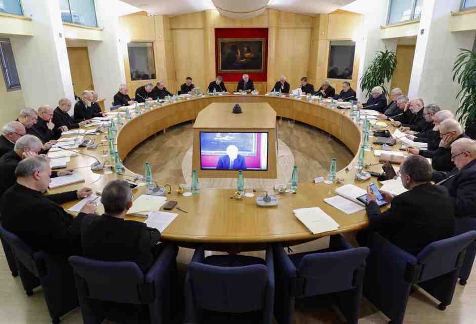 Il Partito di Dio. Sepolta la Dc e spariti i riferimenti storici, i vescovi italiani tornano a dettare l’agenda