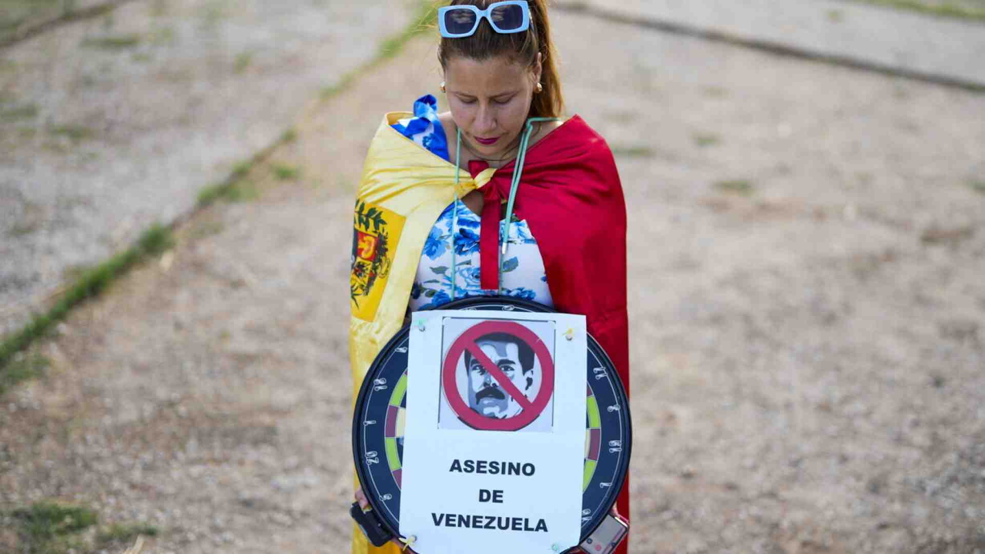 La repressione di Maduro costringe il leader dell'opposizione a fuggire in Spagna