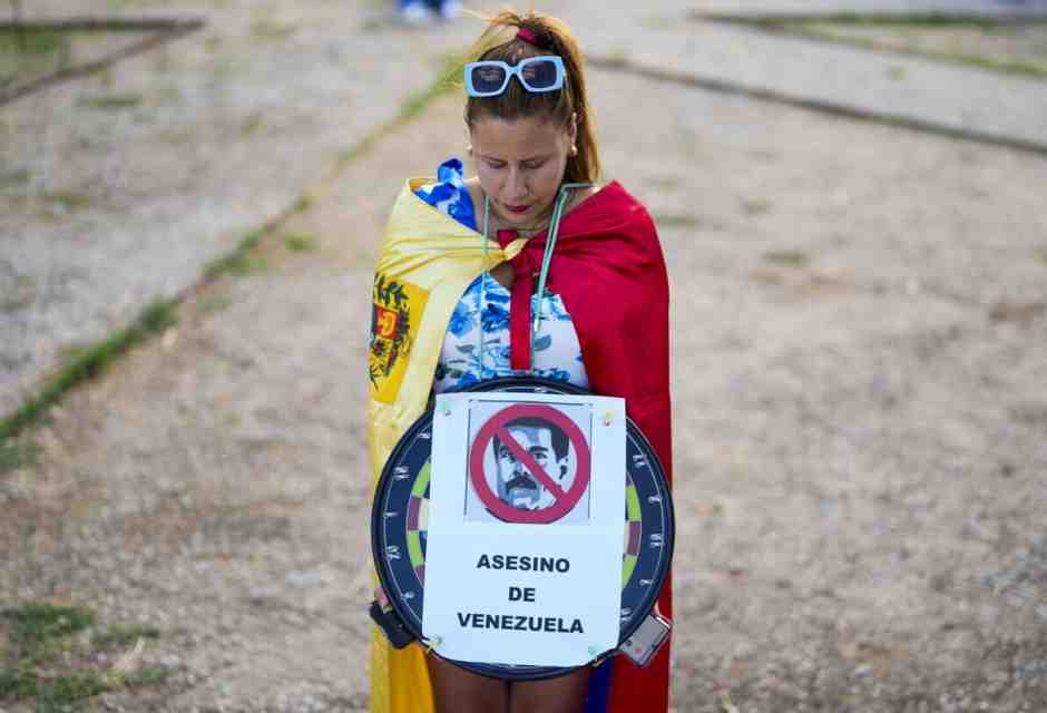 La repressione di Maduro costringe il leader dell'opposizione a fuggire in Spagna