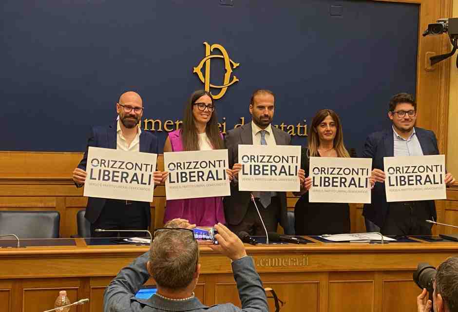 Marattin lascia Italia viva: "Campo largo scelta sbagliata nel merito e nel metodo"