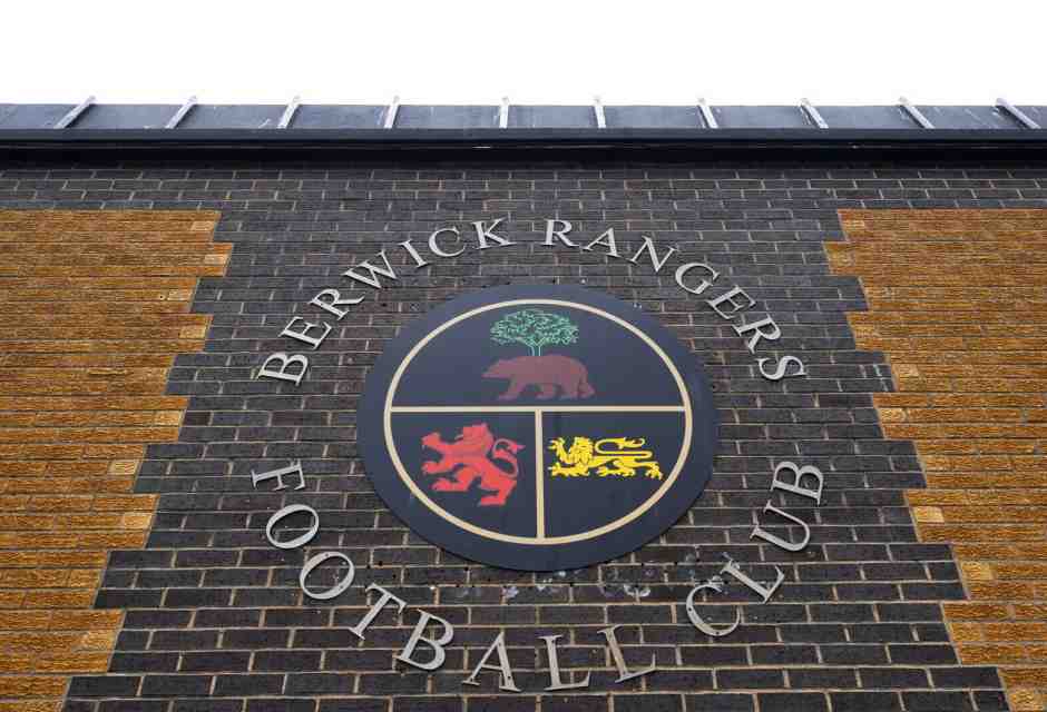 Benvenuti a Berwick-upon-Tweed, dove il calcio se ne frega di storia e geografia