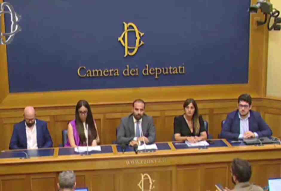 Le praterie non ci sono, ma lo spazio per un terzo polo c'è eccome