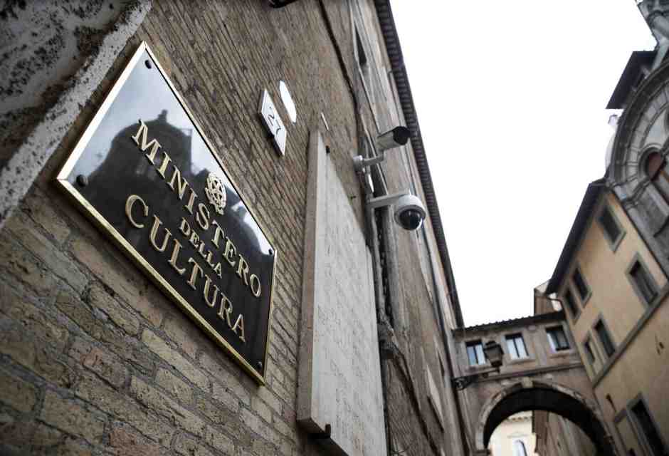 Dove intervenire sul decreto tax credit? Parla il produttore Valsecchi