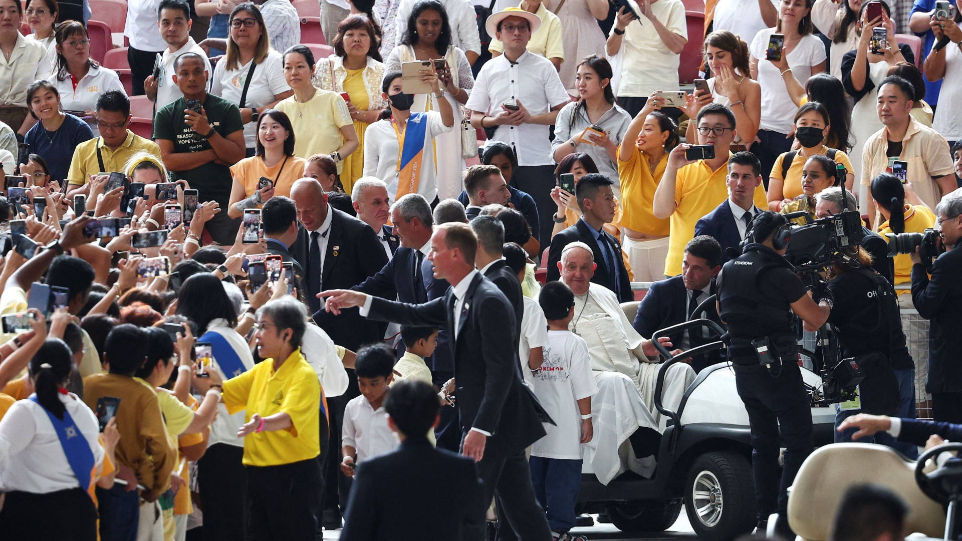 L'omelia del Papa: «Senza amore non si costruisce niente»