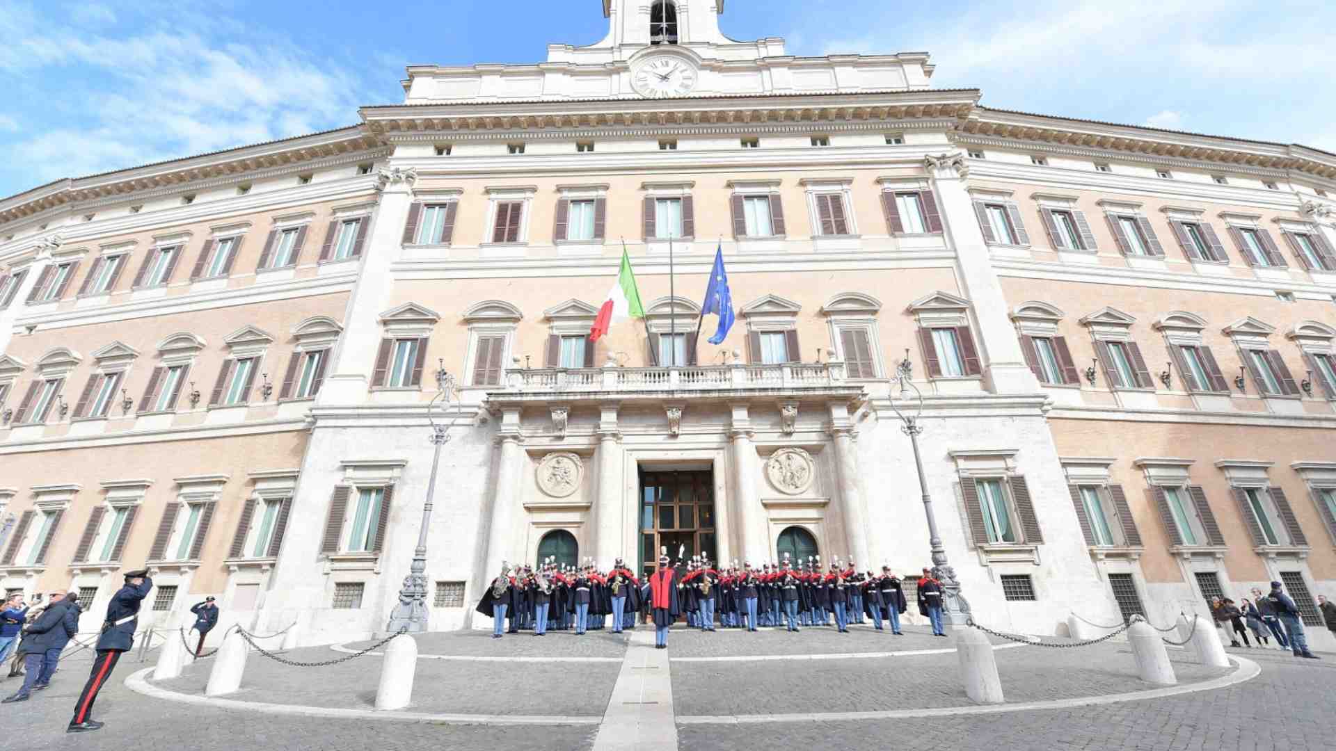 La galassia degli intergruppi parlamentari: un'indagine