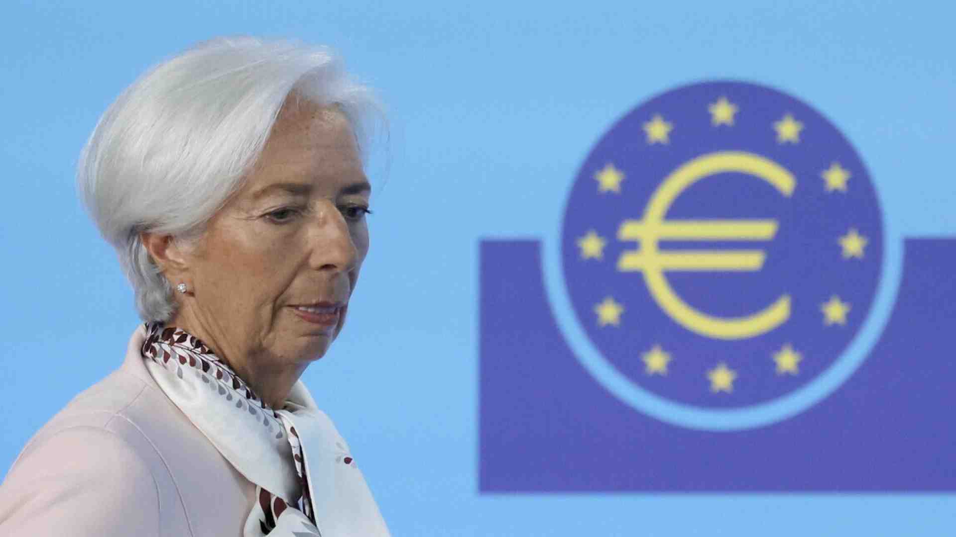 Tagliare i tassi d'interesse di più si può. E si deve