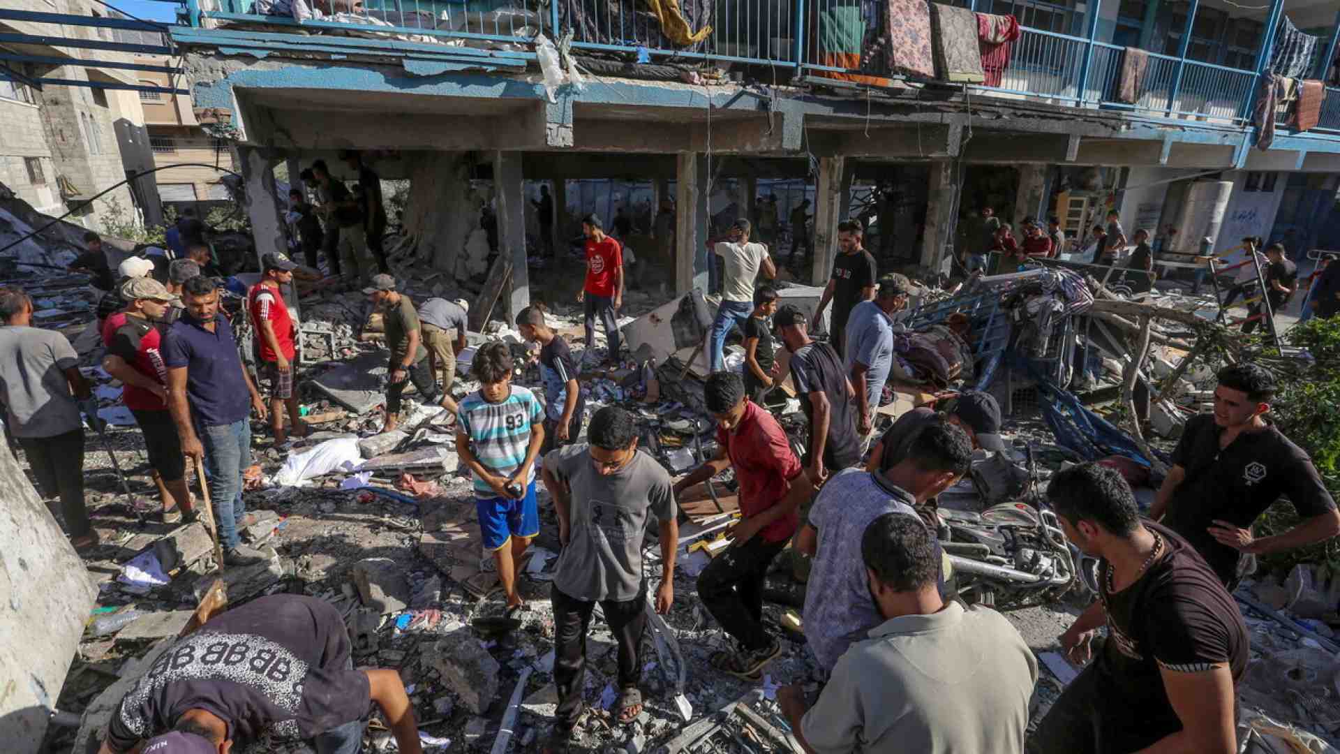 Un raid israeliano uccide sei funzionari dell’Unrwa. Armi americane per l'Egitto