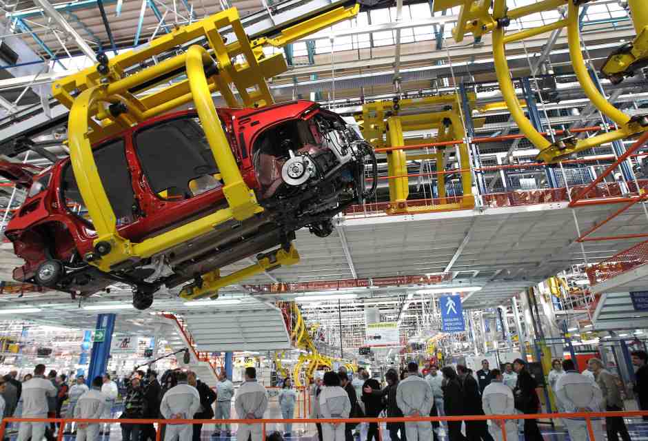 Perché il governo fa molto male a sottovalutare i numeri sulla produzione industriale