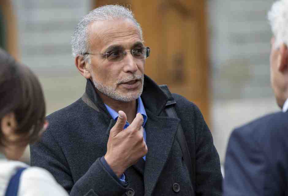 Il piissimo Tariq Ramandan scopre che l’occidente liberale è meglio della sharia