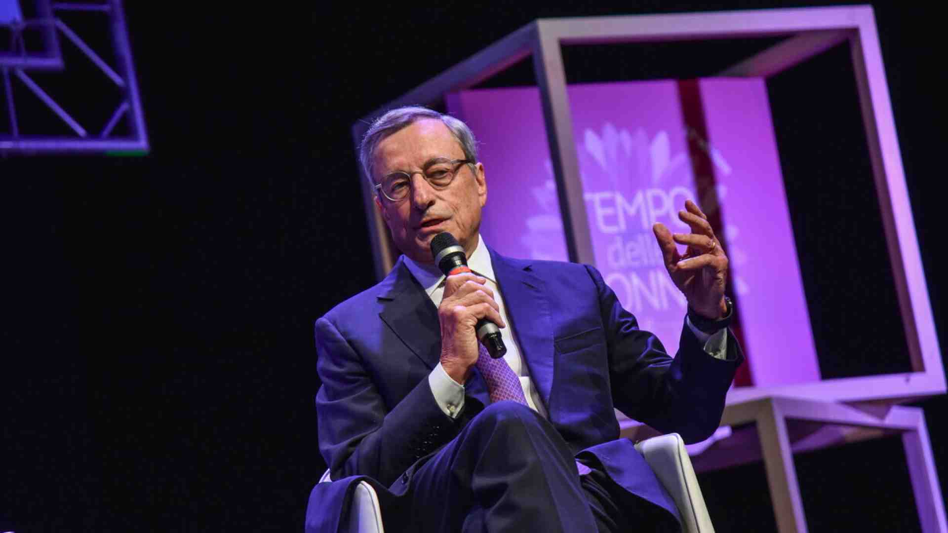 Armare il nuovo bazooka di Draghi? L’Ue potrebbe farcela, e pure l’Italia