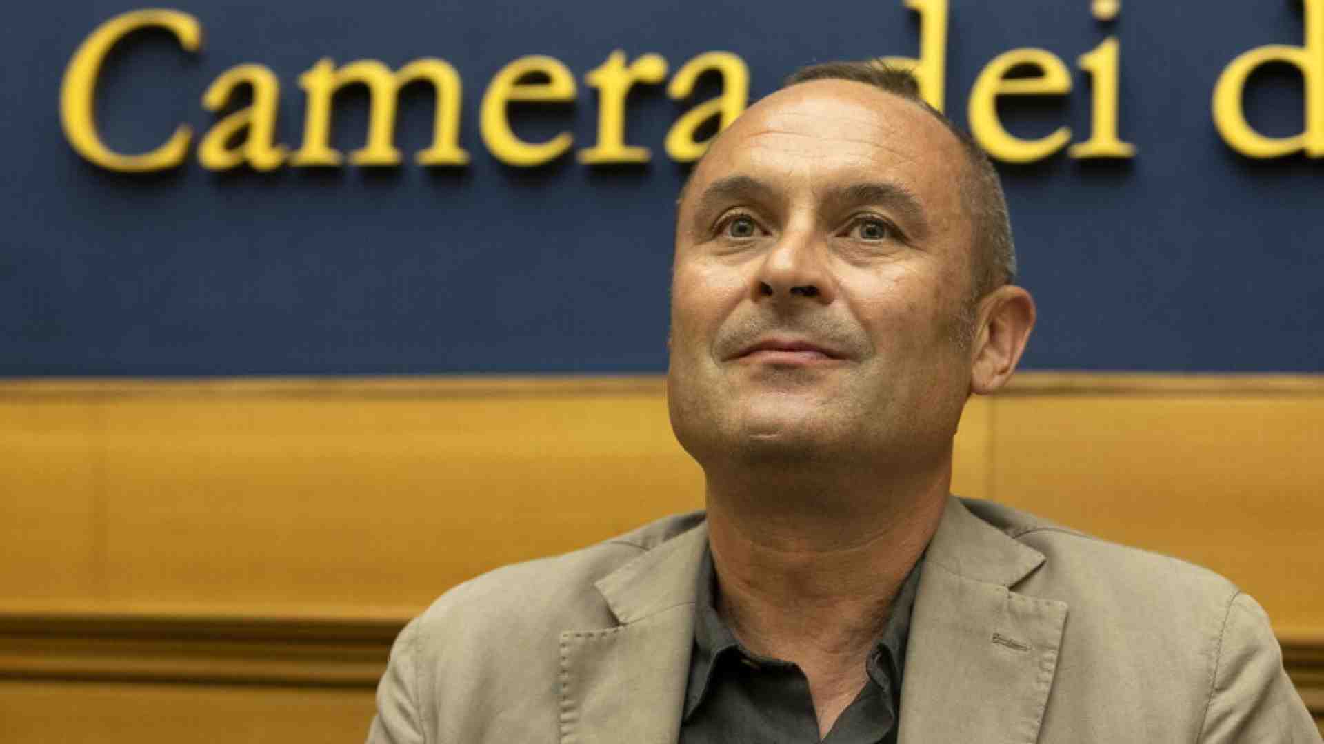 Costa lascia Azione a torna a Forza Italia