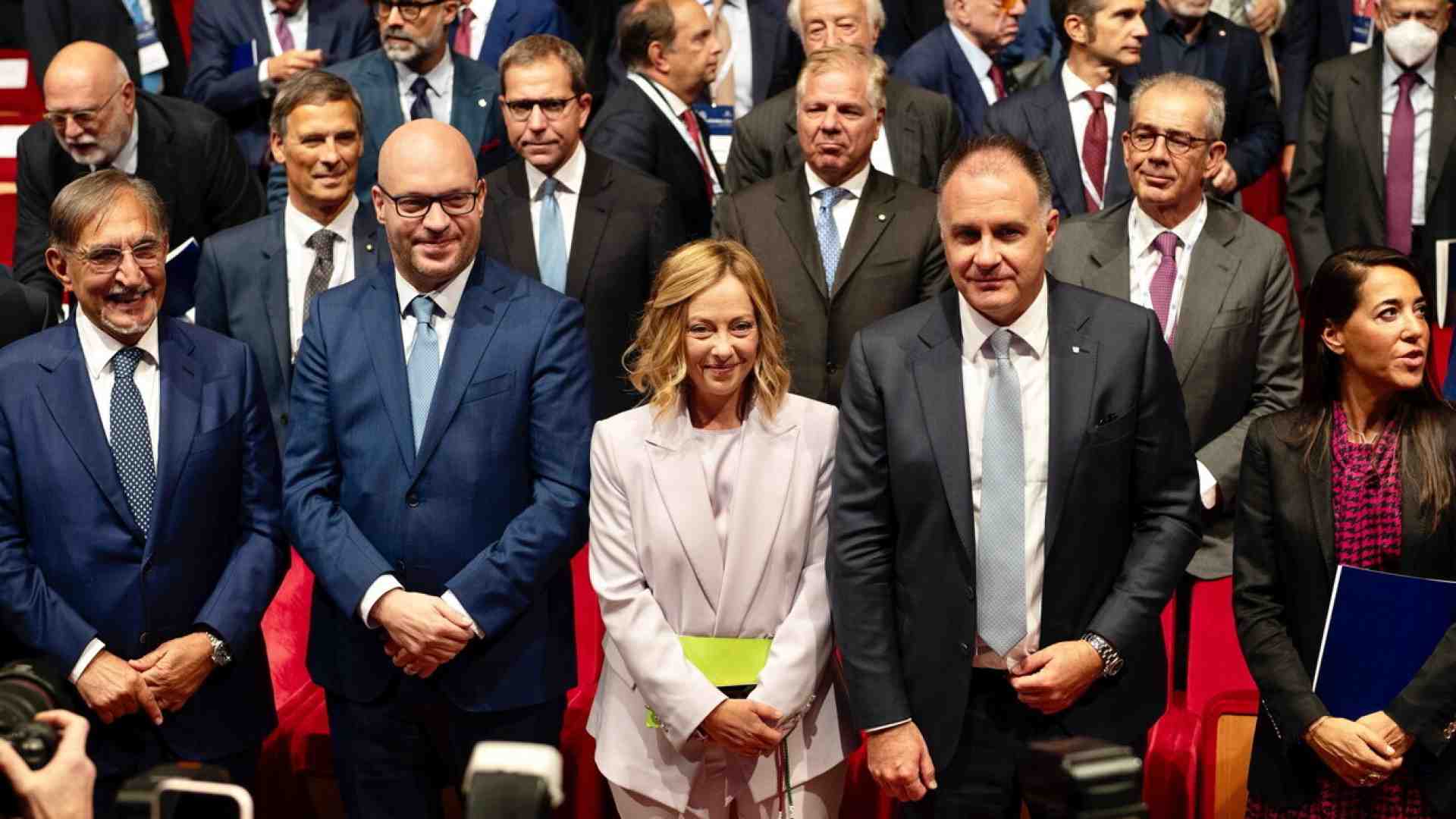 Le ipocrisie che Meloni e Confindustria devono superare per un vero patto sulla produttività