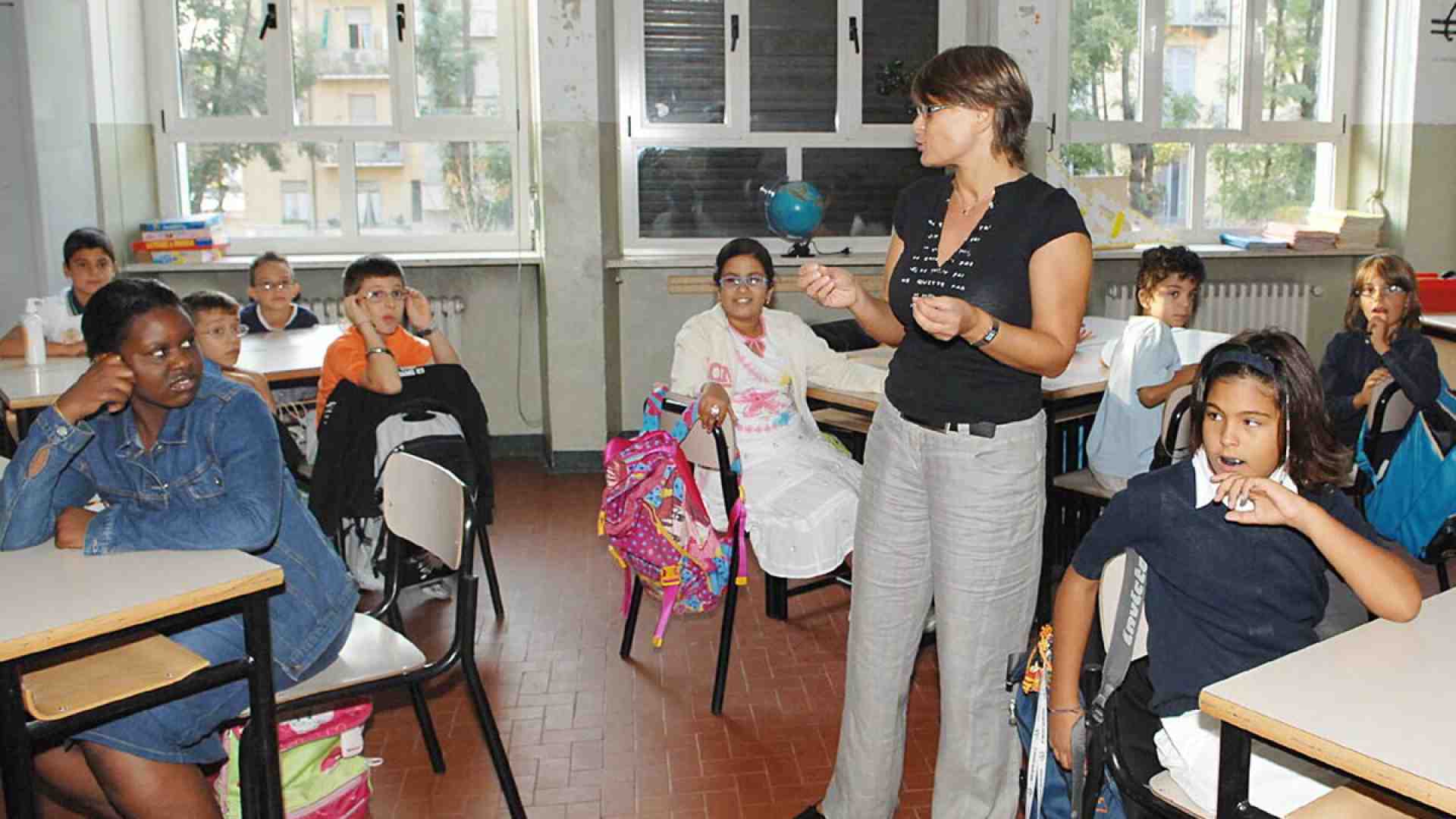 Il "white flight" a Fondi: cosa c'è dietro alla "fuga dei bianchi" dalle aule scolastiche con troppi stranieri