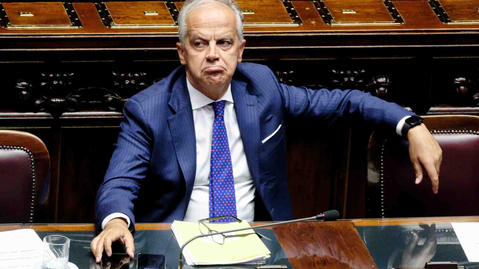 Rep. sfregia l'Irpinia, De Mita e Scalfari solo per fare un dispetto a Piantedosi