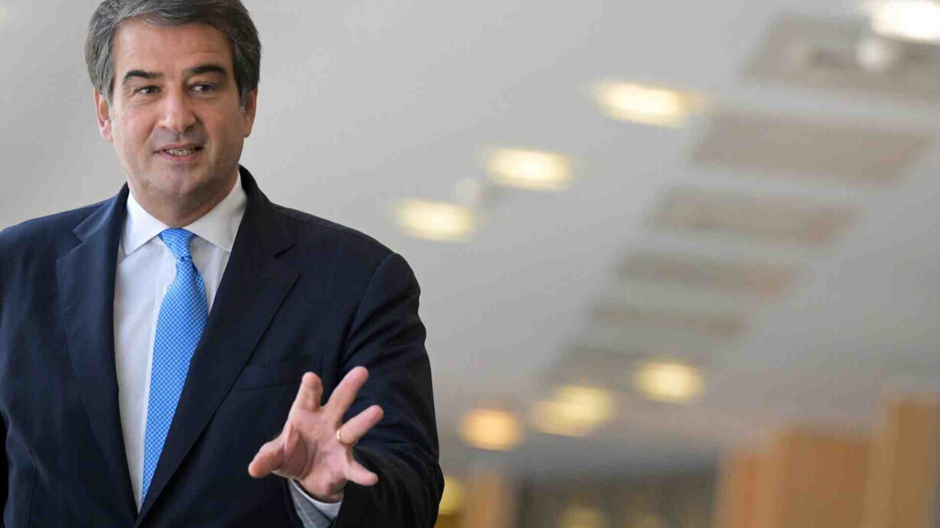 L'eredità di Fitto: il Pnrr marcia, mentre il Piano complementare va a rilento