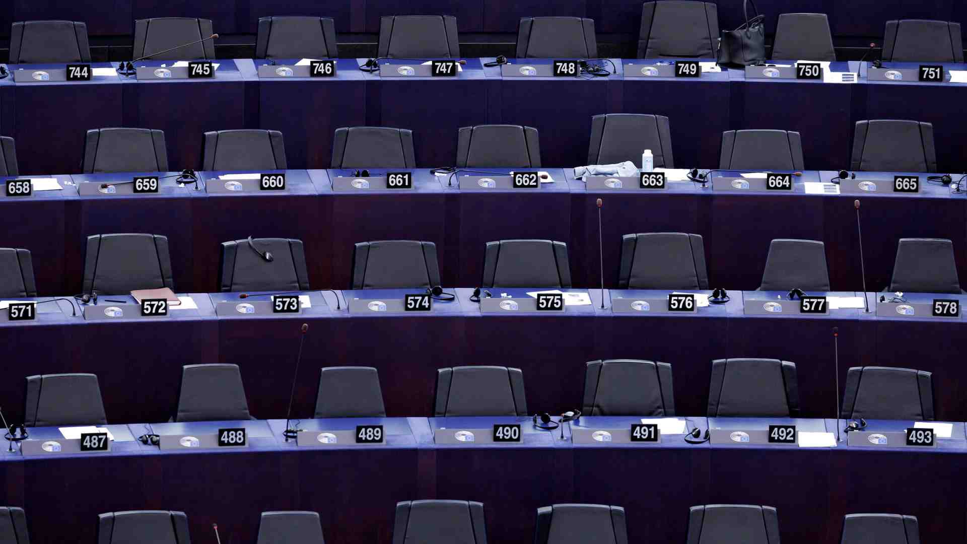 Pd e M5s in Europa stanno con Maduro