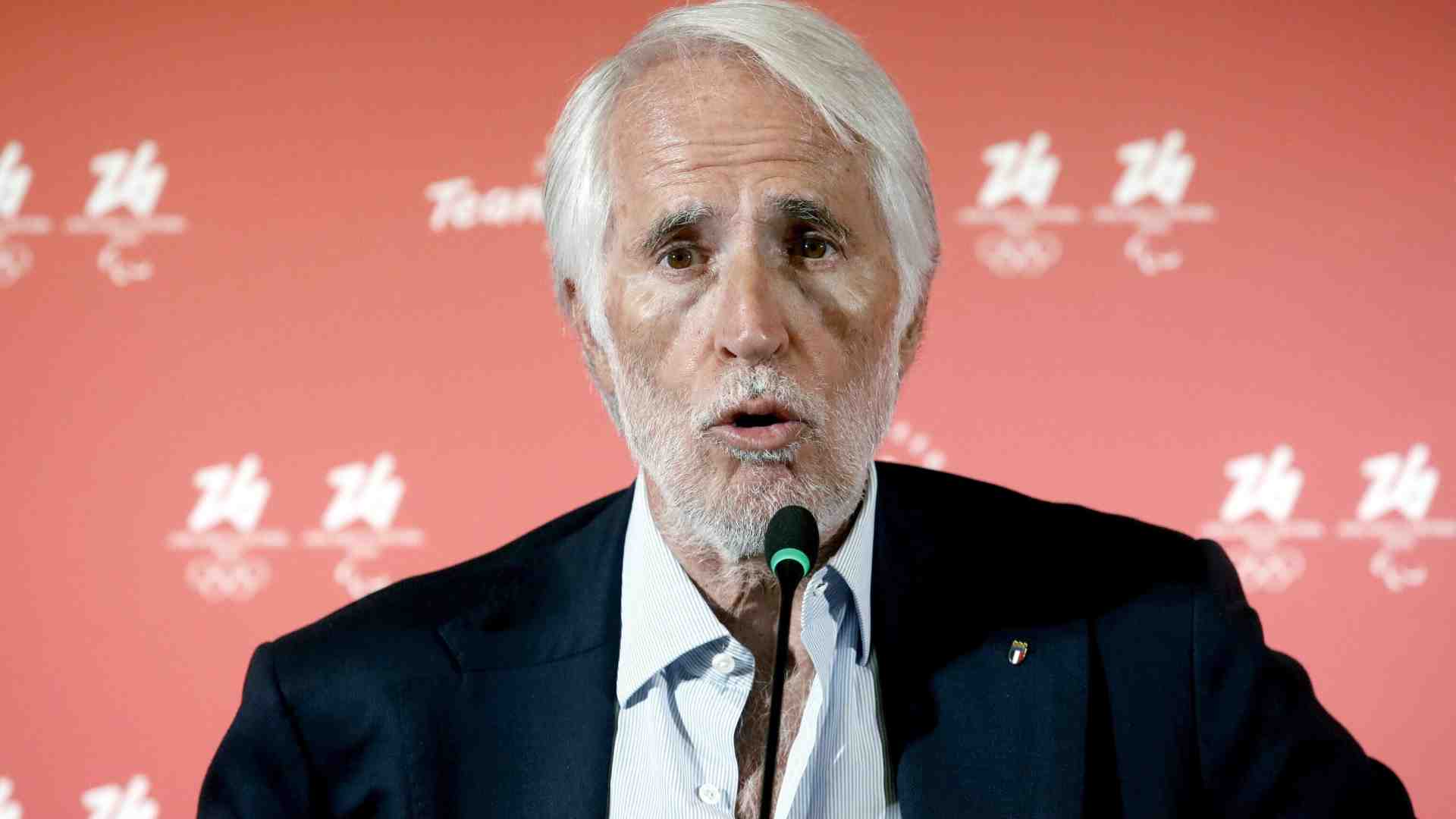 Che folla sul carro del perdente