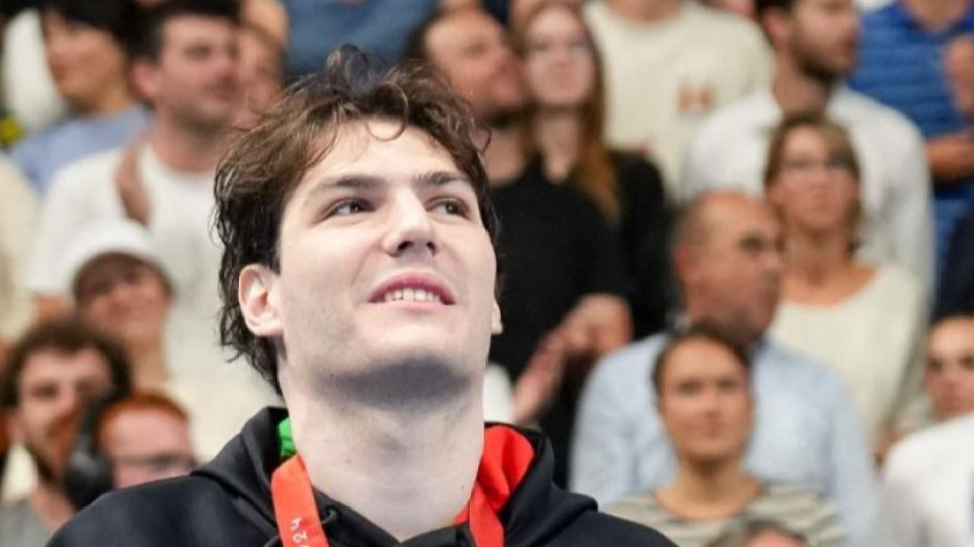 Il campione paralimpico Fantin: «Il nuoto cura tutte le ferite»