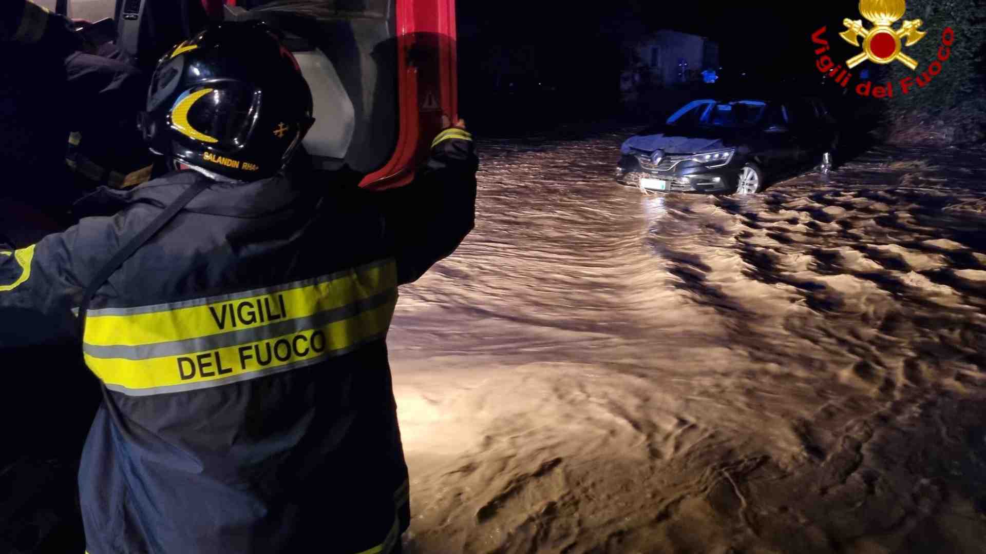 Raffiche di pioggia e fulmini colpiscono la Toscana: si cercano due dispersi nel Pisano