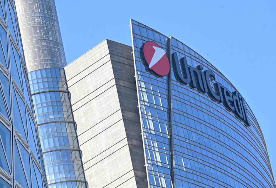 Oltre Unicredit e Commerzbank: così i grandi gruppi fanno shopping oltreconfine