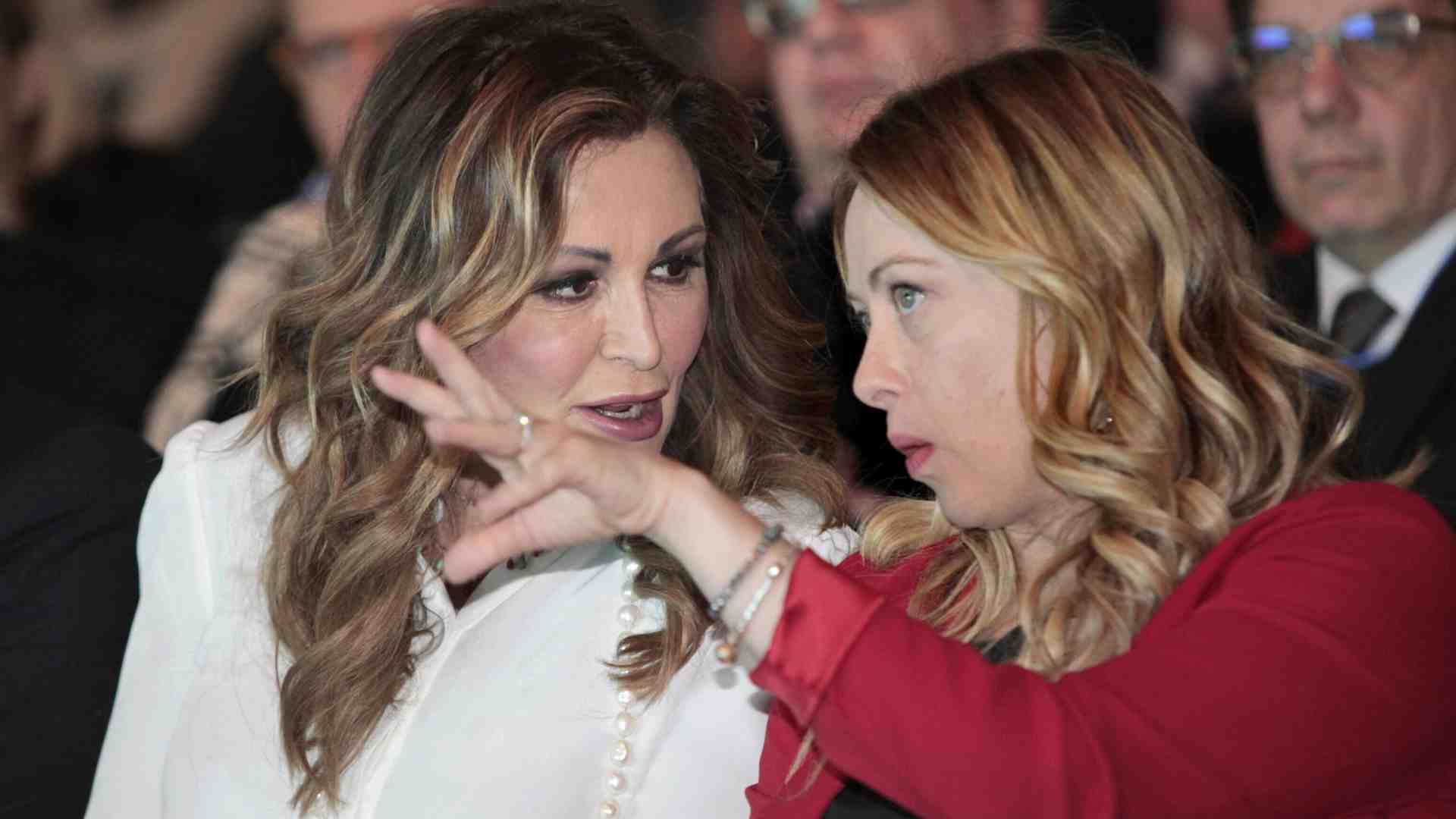 I giorni di Santanchè: a ottobre la ministra del Turismo è a rischio dimissioni. E Meloni lo sa