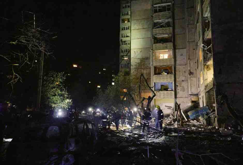 La Russia ha aumentato i bombardamenti contro le principali città ucraine. Ma si può fermare