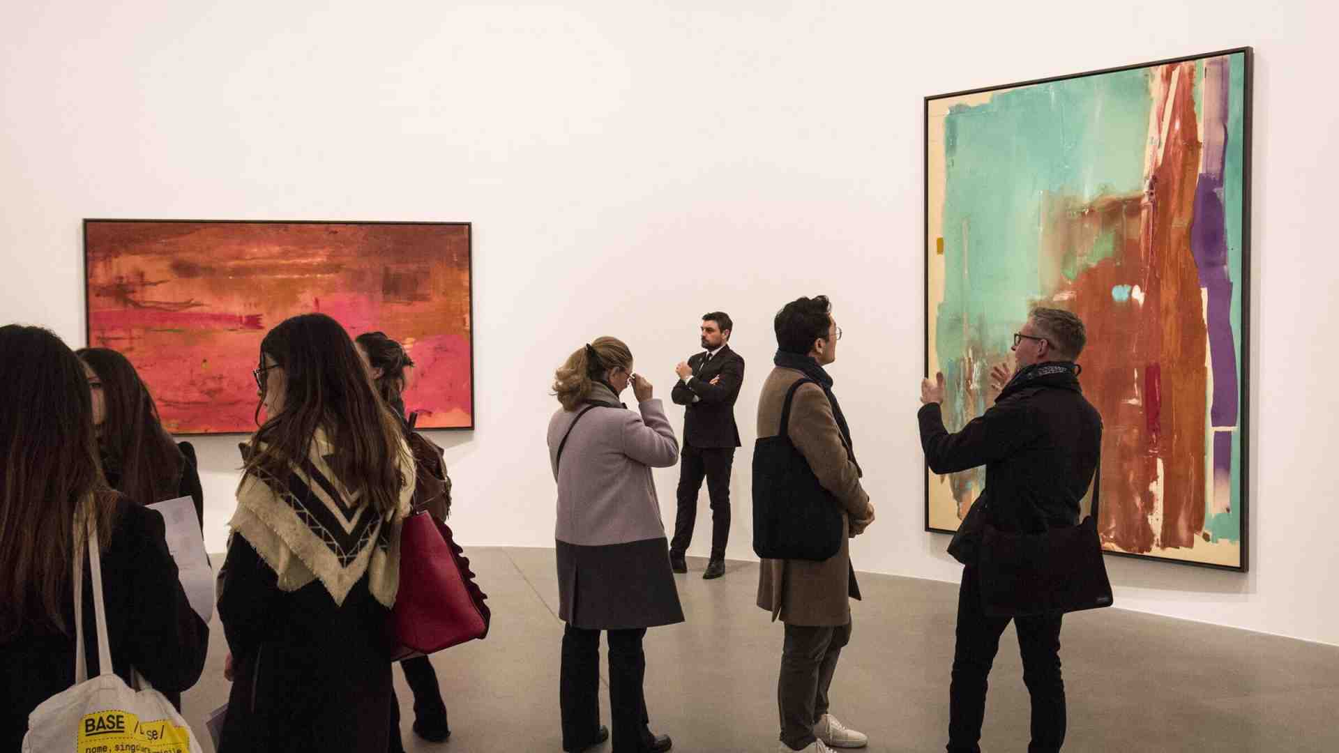 Helen Frankenthaler, signora dell’astrazione e del “soak-stain”, a Palazzo Strozzi