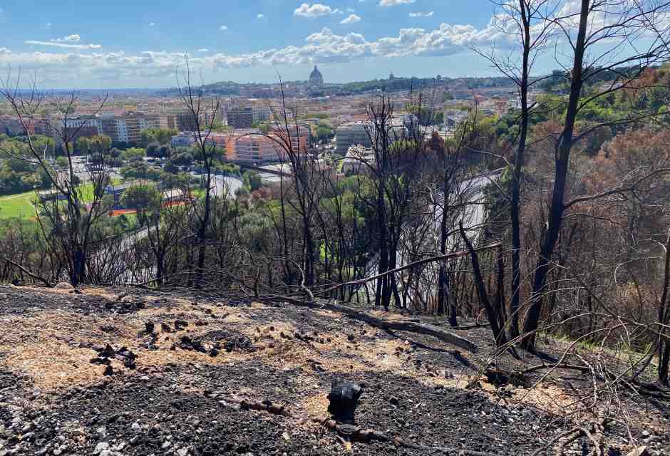 Dall’incendio di Monte Mario agli insediamenti abusivi a Termini. A volte il degrado è anche insicurezza