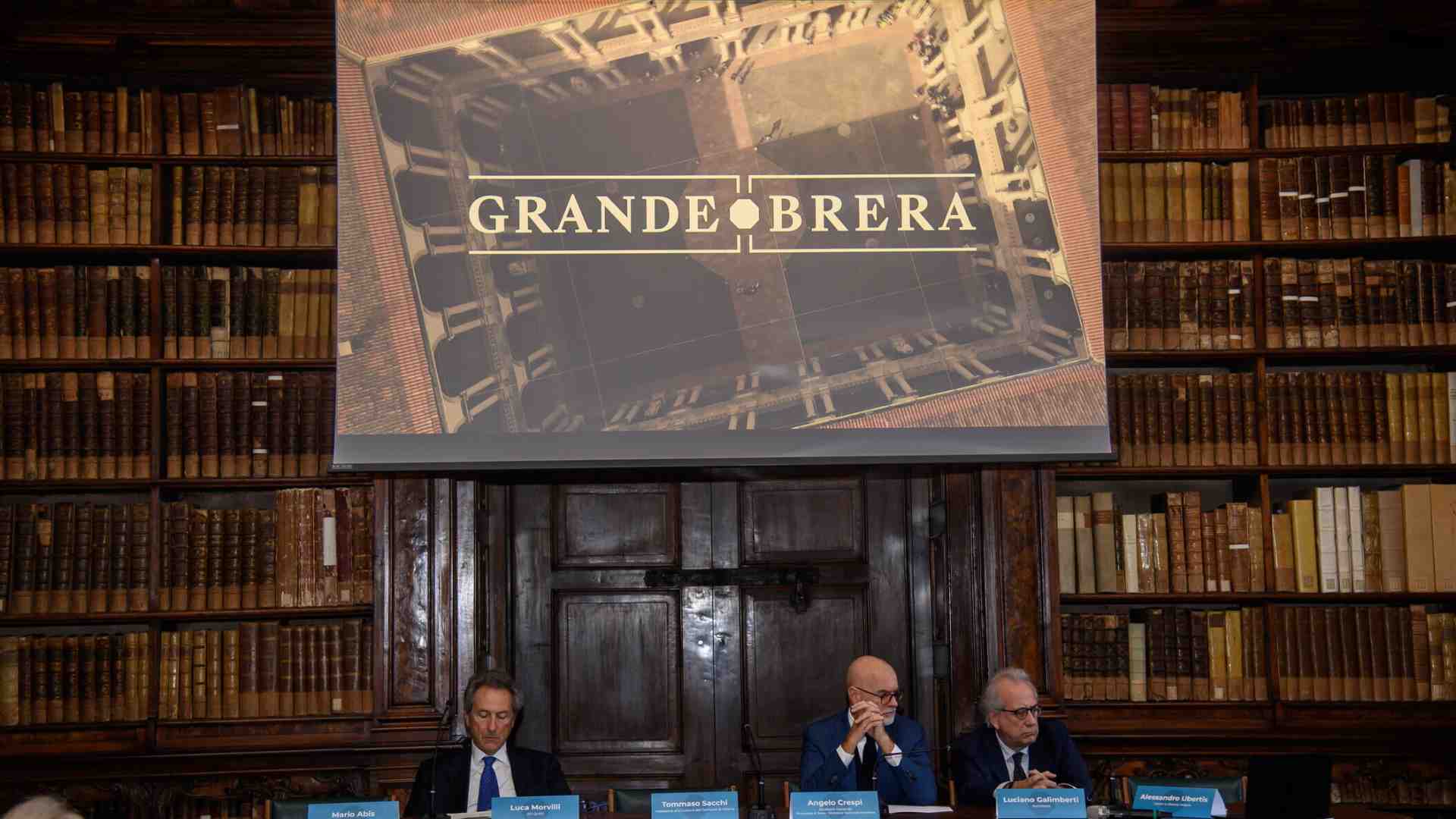 Un ottagono color ottanio e il sogno (con fantasmi) della Grande Brera