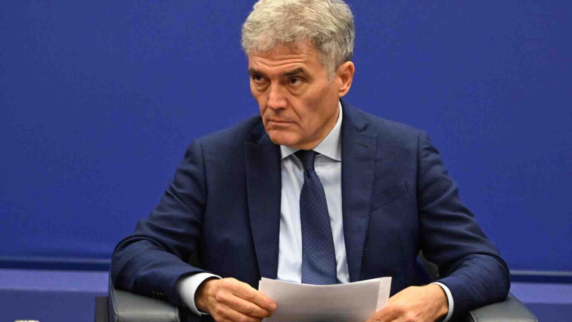 Un ossimoro, tra politica e tv. Chi è Natale, l’uomo di Bonelli e Fratoianni in Rai