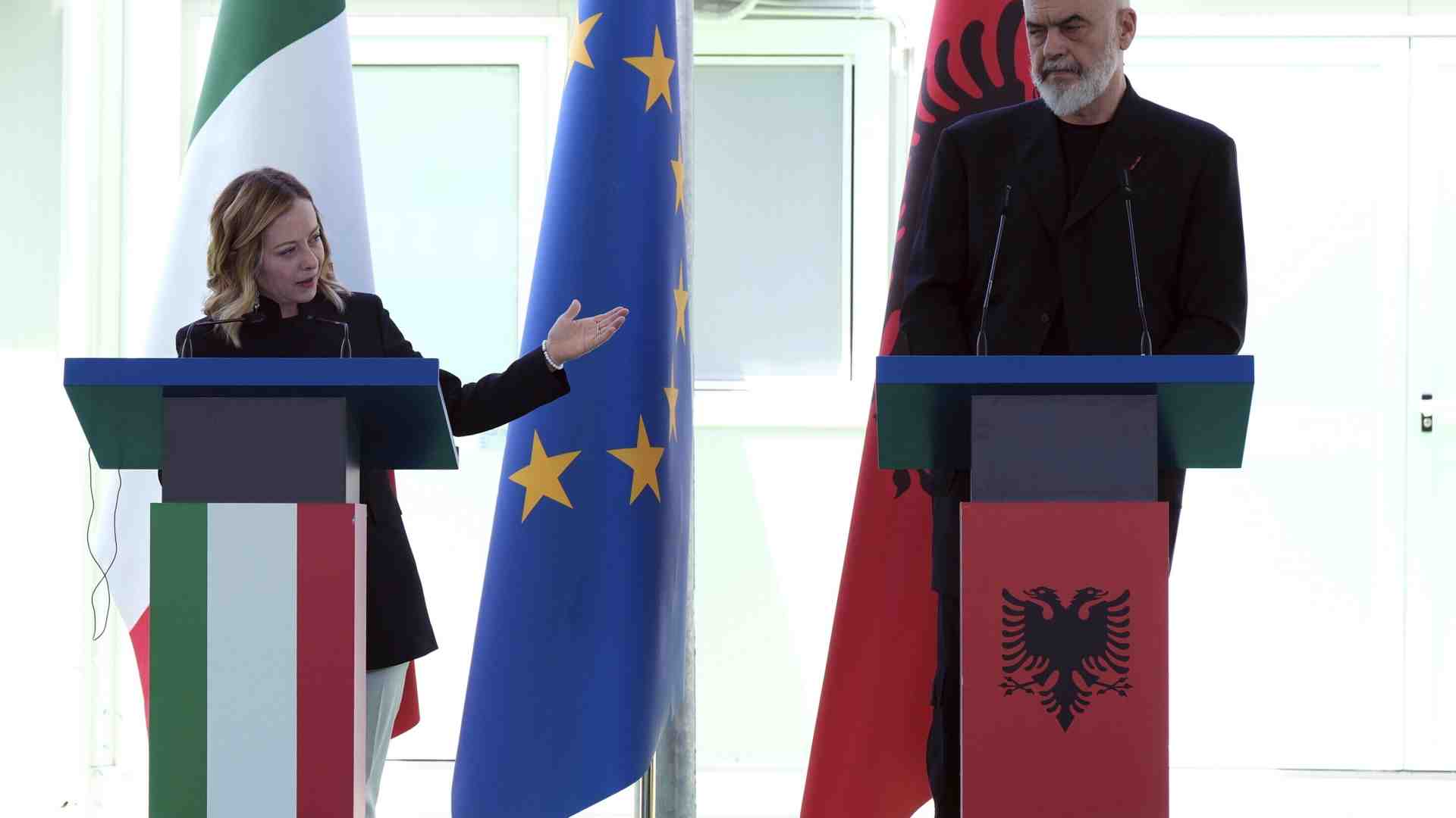 L’immigrazione torna in cima alle priorità dell’Ue. Il modello Meloni per non spaccarsi