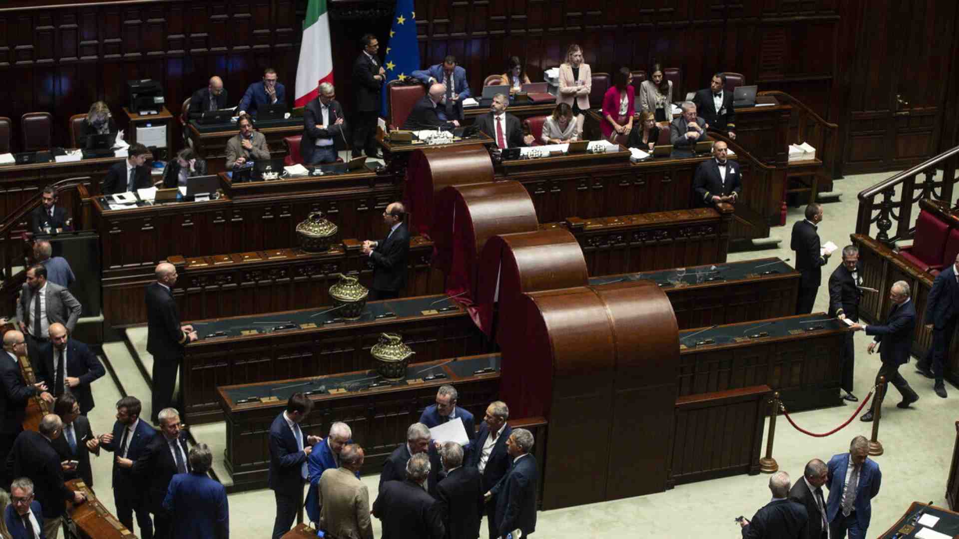 Federica Frangi e Roberto Natale eletti dalla Camera al Cda Rai. Il campo largo si spacca