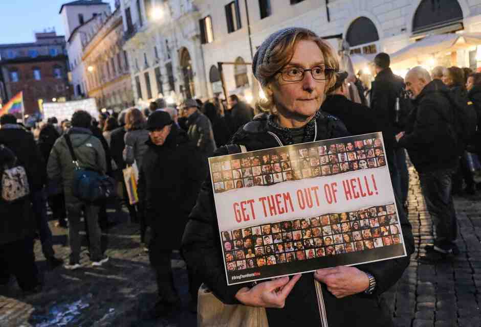 La Bbc trasmette il film sui 364 israeliani uccisi, ma a patto di non offendere Hamas