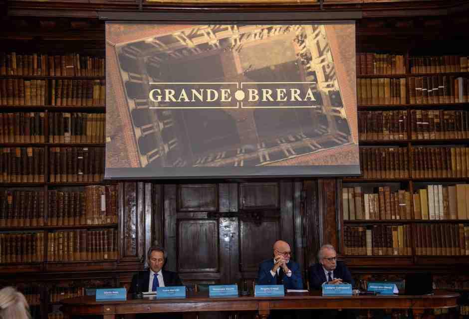 Un ottagono color ottanio e il sogno (con fantasmi) della Grande Brera