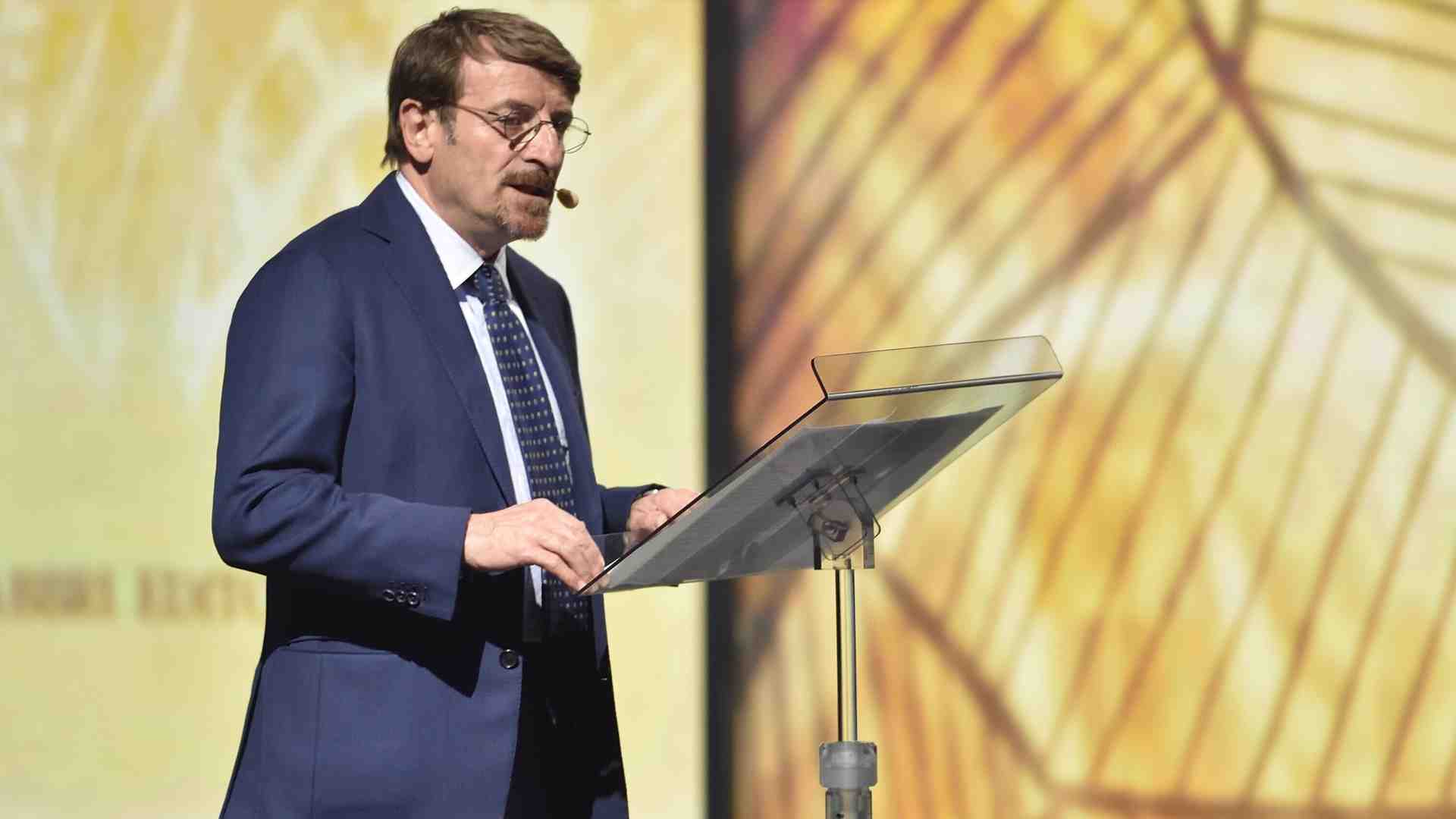 Prendersi a cuore dal ridere. Tre giorni al Teatro Oscar di Milano, tra comicità e cardiologia